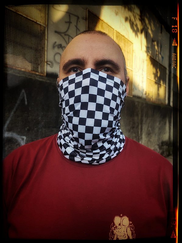 BANDANA TUBULAR - BUFF  Quadriculada Branca e Preta