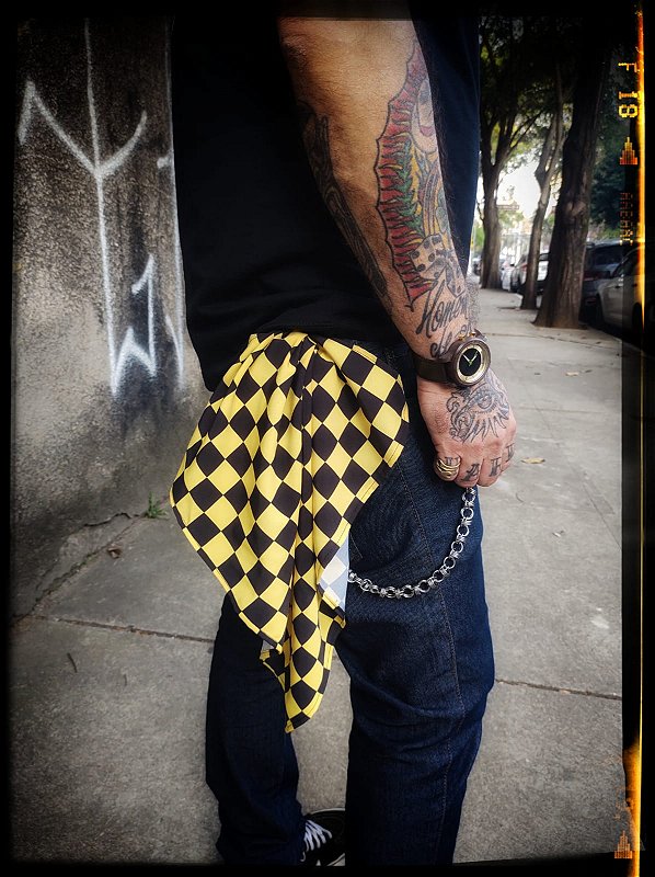 Bandana Quadrada Quadriculada Amarela e Preta