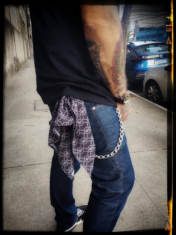 Bandana Quadrada Skull Vintage Black
